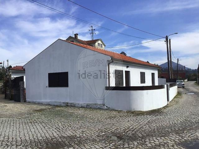 Moradia, Britelo Gémeos Ourilhe