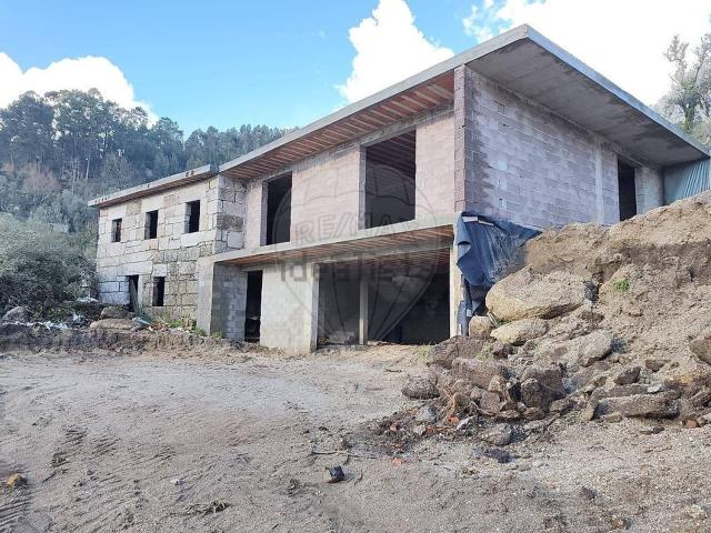 Moradia, Britelo Gémeos Ourilhe