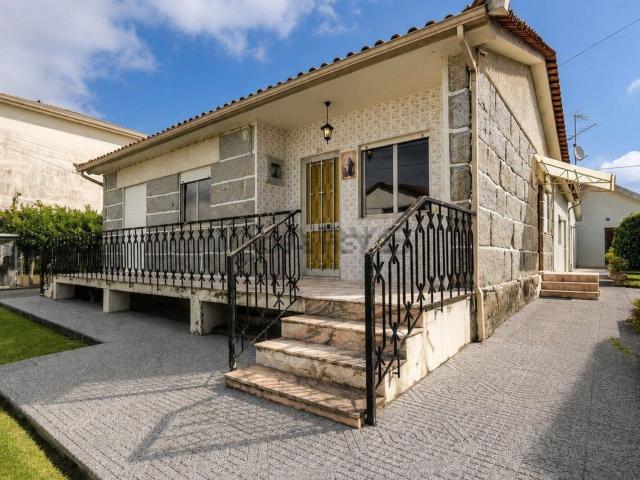 Moradia, Brito