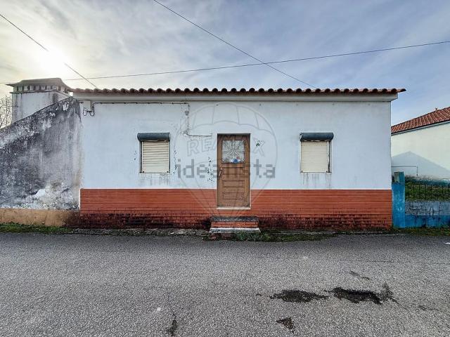 Moradia, Brogueira Parceiros de Igreja Alcorochel