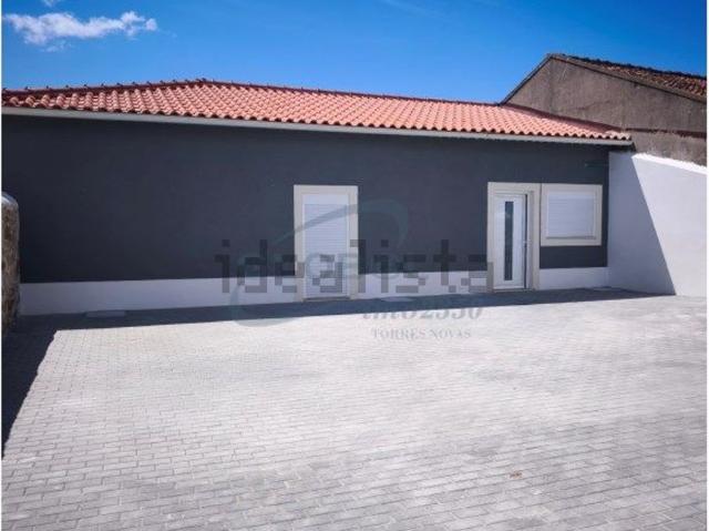 Moradia, Brogueira Parceiros de Igreja Alcorochel
