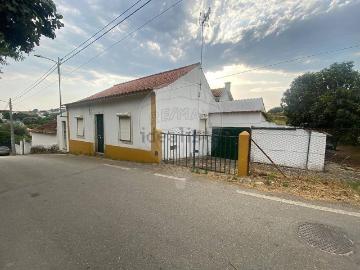 Rua Casal Do Ribeiro, Brogueira Parceiros de Igreja e Alcorochel, Concelho de Torres Novas, Distrito de Santarém