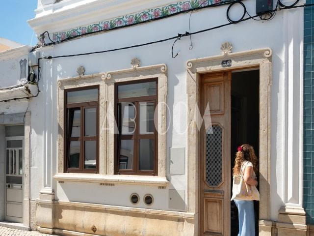 Moradia cuidadosamente renovada com terraço na cobertura, no. 70m² Moncarapacho e Fuseta