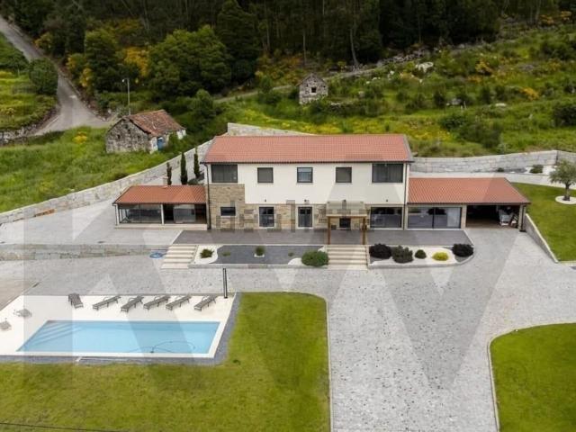 Moradia, Cabeça Santa