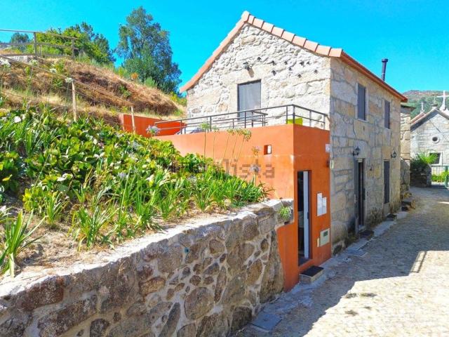 Moradia, Cabreiros e Albergaria da Serra