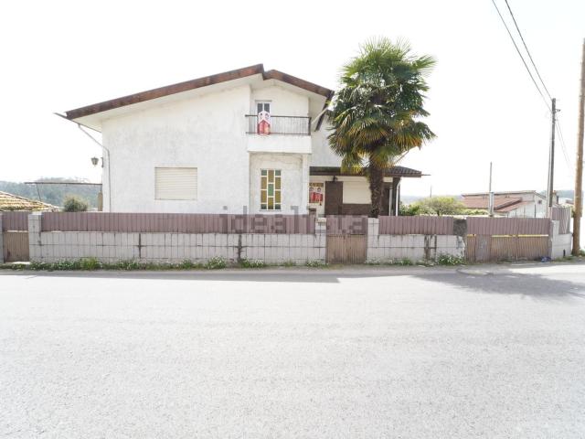 Moradia, Caldas de São Jorge