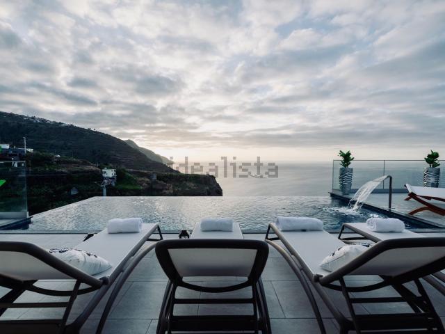 Moradia, Calheta