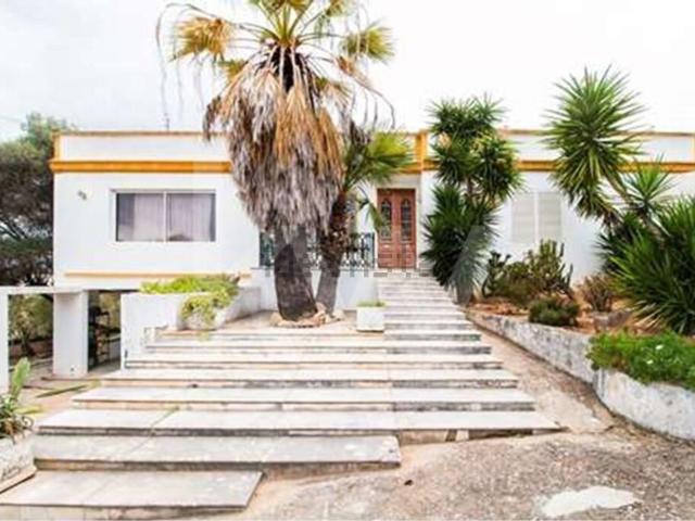 Moradia, Caliços, Albufeira e Olhos de Água