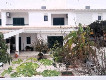 Moradia, Caliços, Albufeira e Olhos de Água