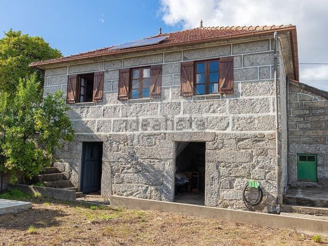 Moradia, Calvos e Frades