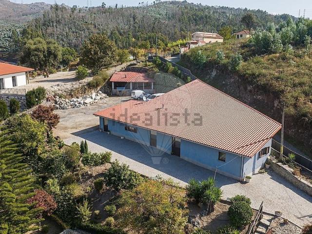 Moradia, Calvos e Frades