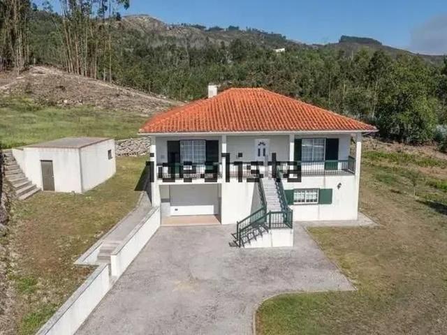 Moradia, Calvos e Frades