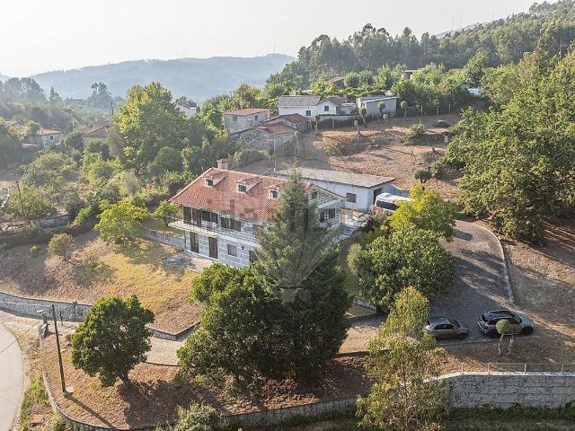 Moradia, Calvos e Frades