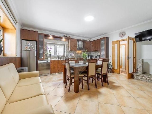 Moradia, Campos e Louredo