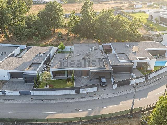 Moradia, Campos e Louredo
