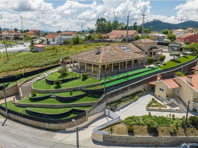 Moradia, Campos e Louredo