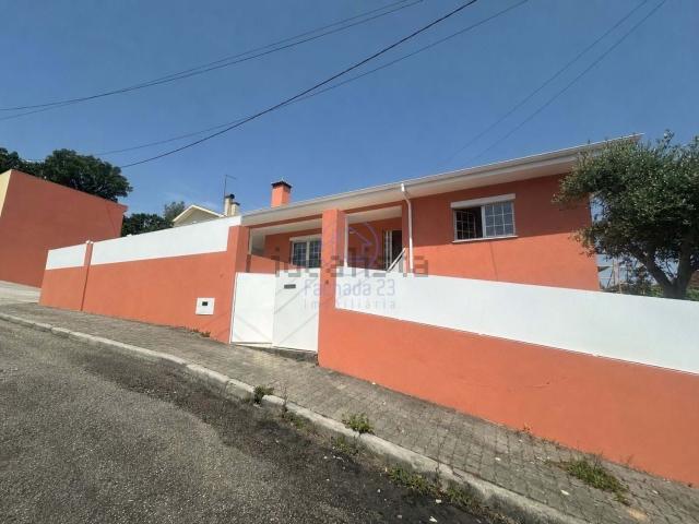 Moradia, Canedo