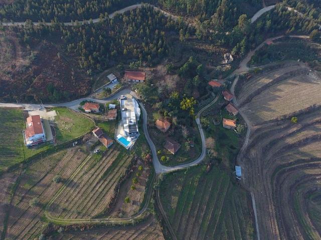 Moradia, Canedo de Basto e Corgo