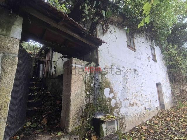 Moradia, Canedo de Basto e Corgo