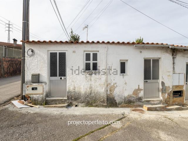 Moradia, Canelas e Fermelã