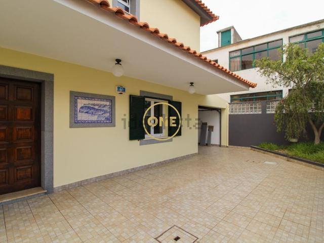 Moradia, Caniço