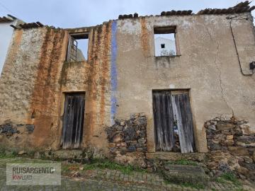 Moradia Casa de Campo para Recuperar em Salgueiro do Campo