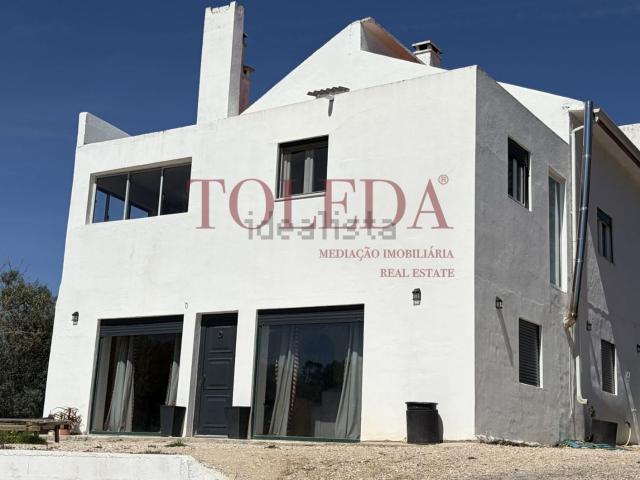 Moradia, Casais e Alviobeira