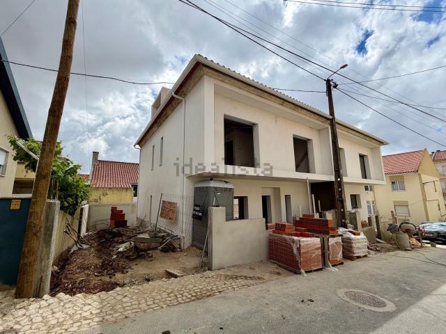 Moradia, Casal de Cambra