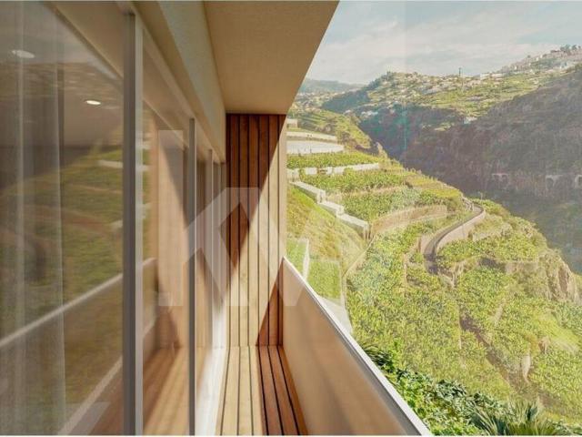 Moradia Casas da Lourencinha T2 com vista mar e montanha def. 216m² Câmara De Lobos