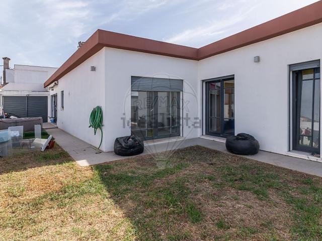 Moradia, Castelo Sesimbra