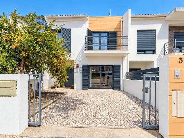 Moradia, Castelo Sesimbra