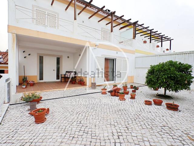 Moradia, Castelo Sesimbra