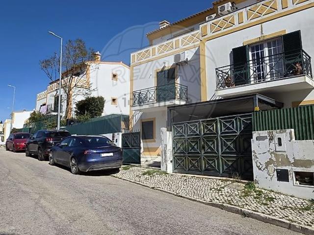 Moradia, Castelo Sesimbra