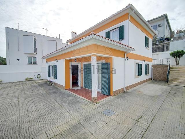 Moradia, Castelo Sesimbra