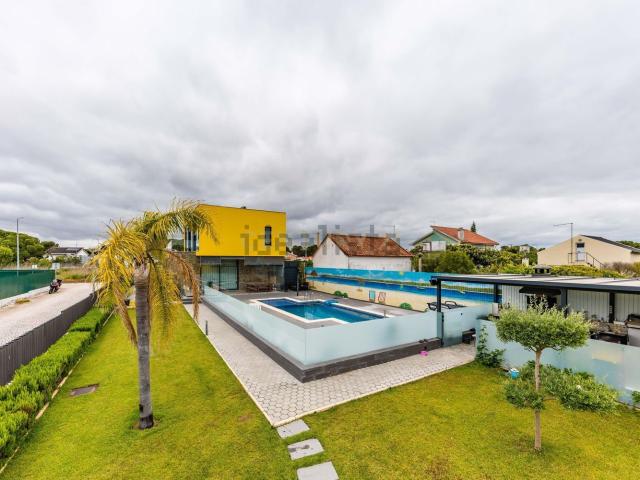 Moradia, Castelo Sesimbra
