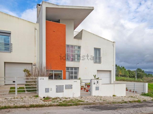 Moradia, Castelo Sesimbra
