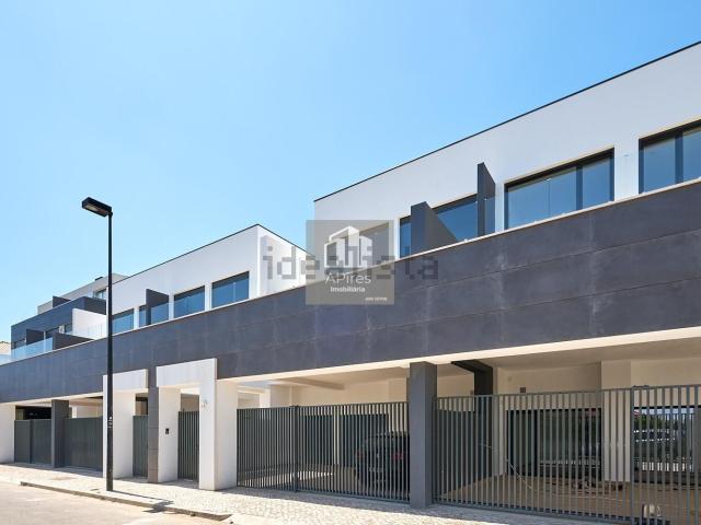 Moradia, Caparica e Trafaria