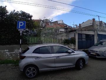 Casa à venda em Pêra de Baixo
