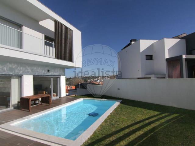 Moradia, Caparica e Trafaria