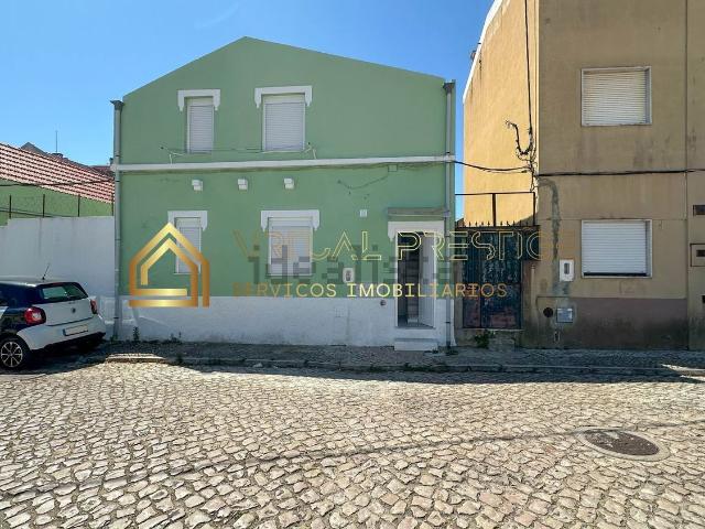 Moradia, Caparica e Trafaria