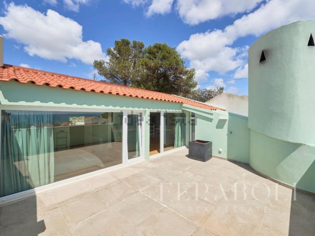 Moradia, Carcavelos e Parede