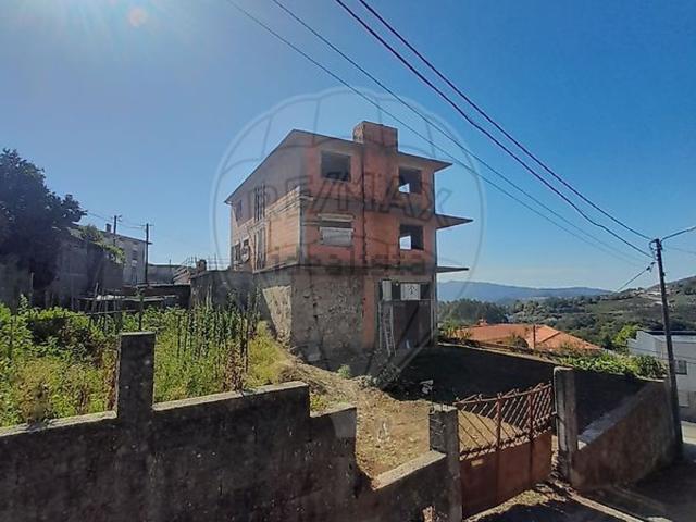 Moradia, Carregosa