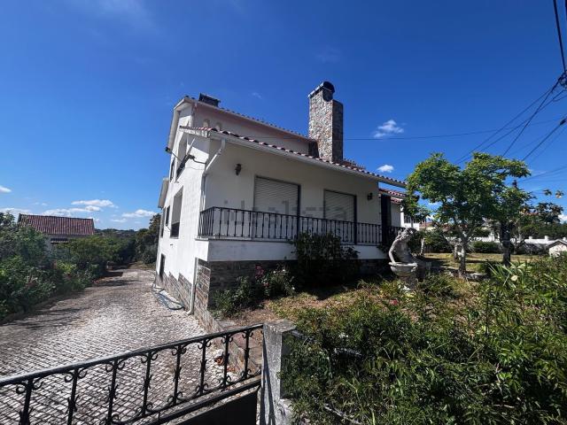 Moradia, Carregueiros