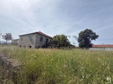Moradia, Carreira e Bente