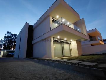 Moradia, Carreira e Fonte Coberta
