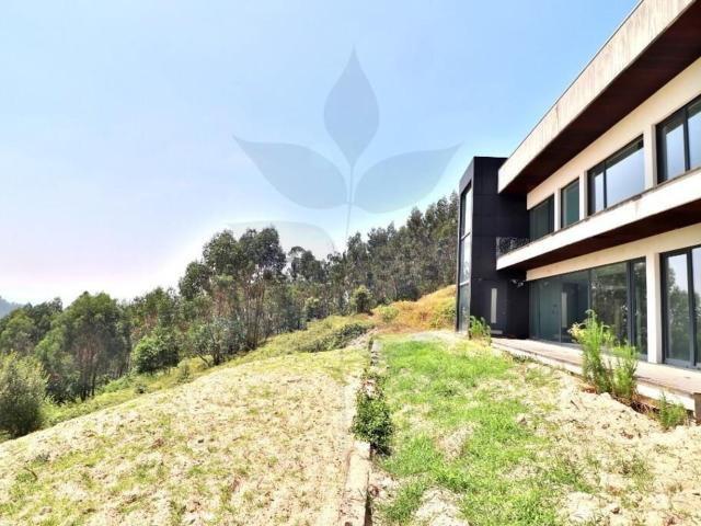 Moradia, Carreiras