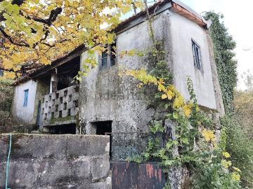 Moradia, Carvalho e Basto Santa Tecla