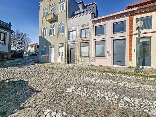 Moradia, Cedofeita Santo Ildefonso Sé Miragaia São Nicolau Vitória