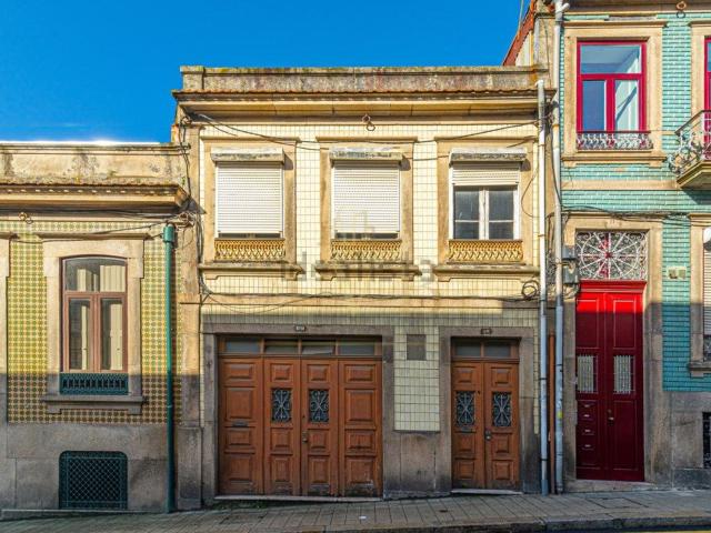 Moradia, Cedofeita Santo Ildefonso Sé Miragaia São Nicolau Vitória