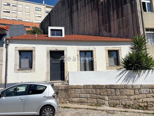 Moradia, Cedofeita Santo Ildefonso Sé Miragaia São Nicolau Vitória